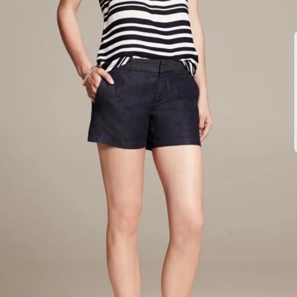 Banana Republic Hampton fit chambray shorts